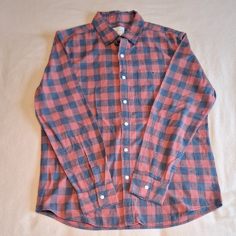 American Eagle Outfitters Red and Blue Plaid Shirt